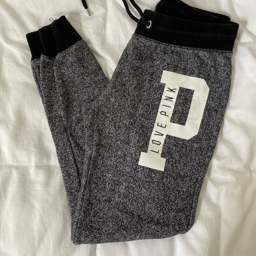 V.S. PINK Joggers (size xs)